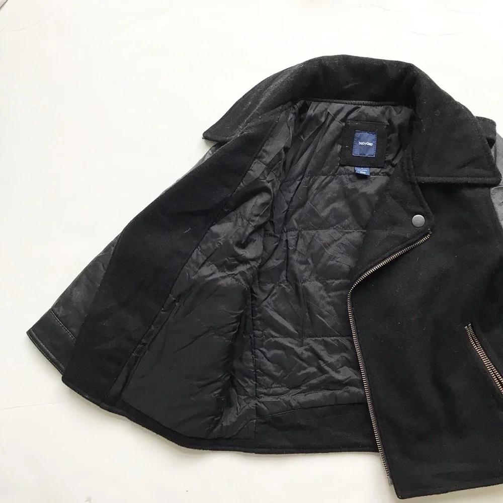 BABygap black motto mix jacket VGUC - button mark on sleeve 4T